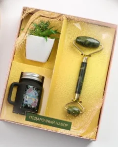 Набор свеча и массажер "Притягивай взгляды" 17 х 20,5 х 5,5 см   6887343 *1