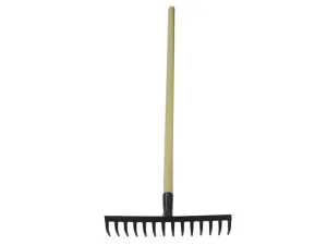 Грабли штампованные прямые 14-зубые РемоКолор 66-1-118 с черенком