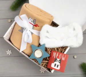 Набор подарочный "Котики" плед, маска для сна, подсвечник, свеча 7149426 *1