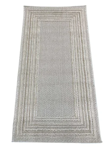 425