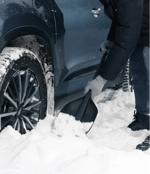 Лопата снегоуборочная автомобильная 230х290х690мм полиамид Denzel 61670