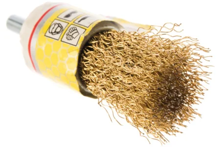 Щетка кистевая волнистая латунь со шпилькой d-25мм РемоКолор 45-2-402  1