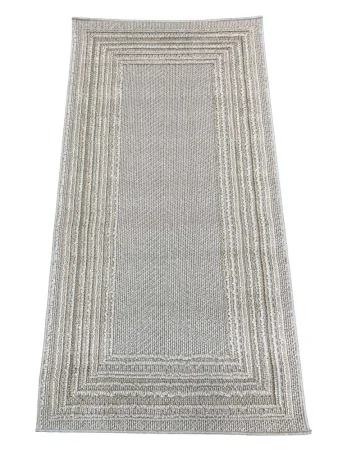 425