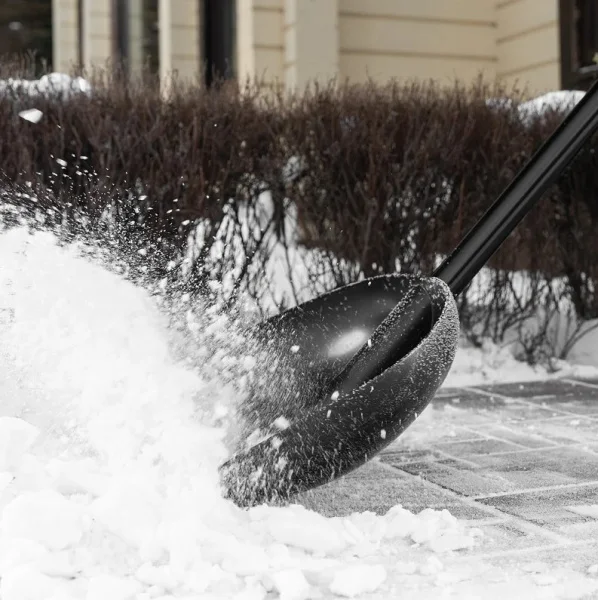 Лопата снегоуборочная полипропилен 400х417х1390мм алюм. черенок Base Palisad 61395