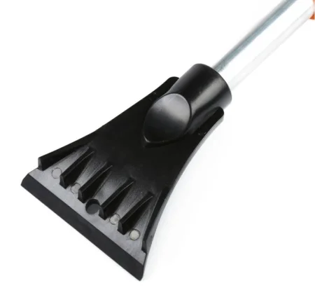 Щетка автомобильная для уборки снега со скребком 75см РемоКолор 60-6-053