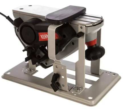 Рубанок Ресанта Р-82СТ 1100Вт 16000об мин глубина строгания 0-3мм 75 5 2  1