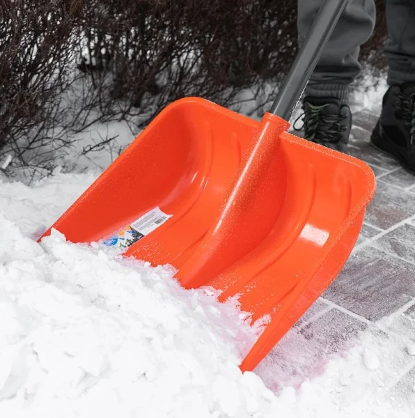 Лопата снегоуборочная пластиковая 400х405х1380мм стальной черенок Сибртех 61666