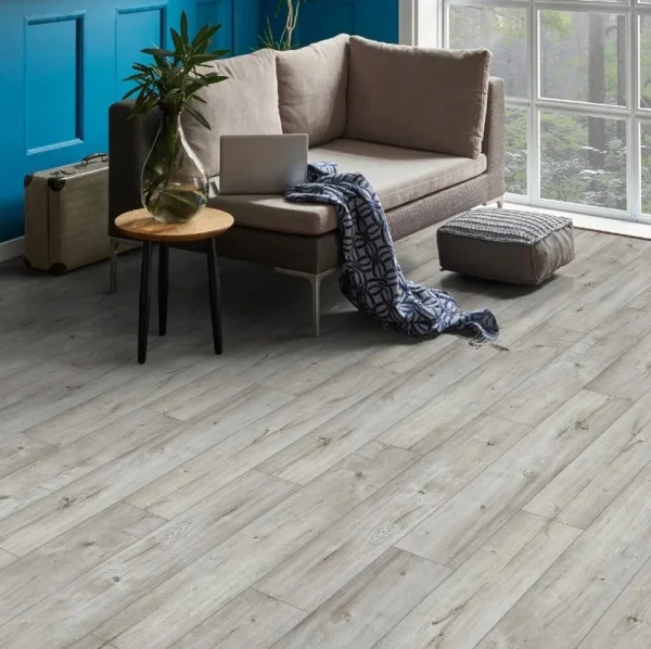 Плитка кварц-винил Noventis Iceberg 3006 Дуб Вестфонна 4V (1200х180х4+1мм) 1уп=2,160м2 =10шт замок