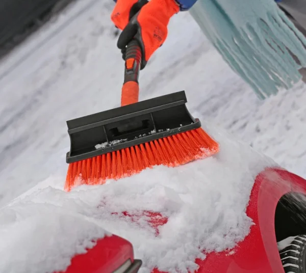 Щетка телескопическая для уборки снега AMIGO 71113