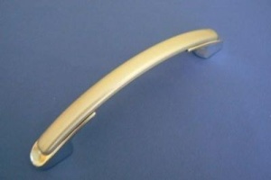 Ручка-скоба мебельная пласт  96 мм С1 (хром/серебро) М5794 *1/10